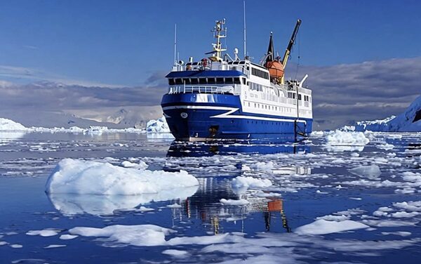 Ian McIntosh’s Weekly Travel Deals: Antarctica to Anaheim!