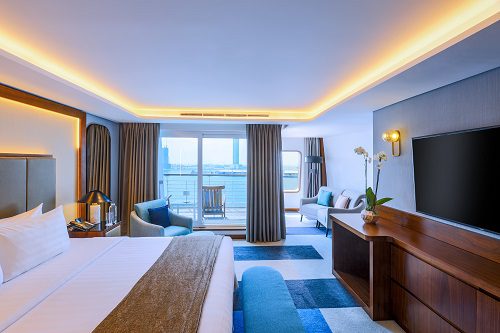 Summer Staycation at Queen Elizabeth 2