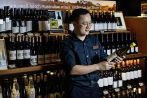 Oliver's Wine Specialist-Wilson Ng