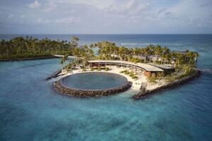 The Ritz-Carlton Maldives, Fari Islands - Eau Bar - from above