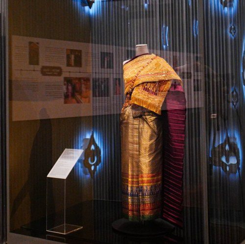 Understanding the Eight Styles of Chud Thai Phra Ratchaniyom