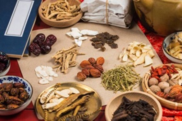 Bangkok Hosts Global Summit on East-West Medicine