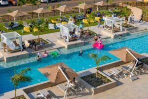 Darwin Airport Resort lagoon pool