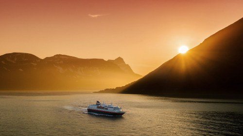 Hurtigruten Launches Fall Promotion After Record-Breaking Summer Bookings