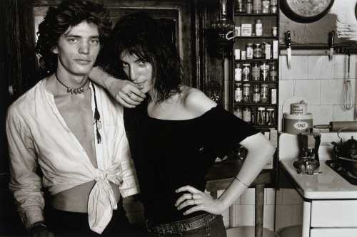 Robert Mapplethorpe and Patti Smith, New York, by Norman Seeff (1969). Archival pigment print. Portland Museum of Art, promised gift from the Judy Glickman Lauder Collection.