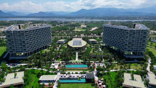 With a capacity of 2462 kilowatts peak