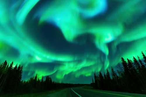 Chasing the Northern Lights: Canada’s Dazzling 2025–26 Sky Show