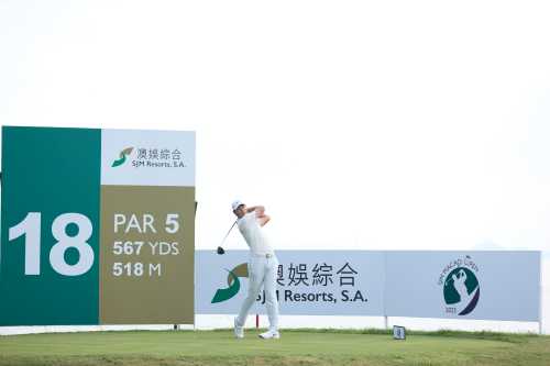 Gunn and Ding Tee Off in Style at the SJM Macao Open