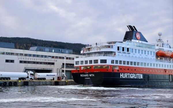 Hurtigruten’s 5,000 km Green Voyage Signals Shipping Wake-Up
