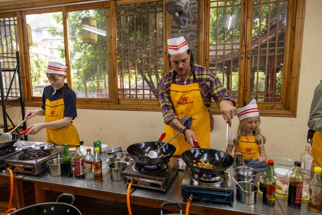 Intrepid-Travel-China-Yangshuo-cooking-class-0793-1