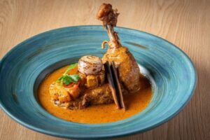 Khum Hom New Menu-GAENG MASSAMAN GAI