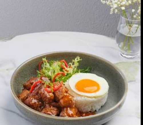 Plaza Premium Lounge Phnom Penh offers an authentic Cambodian experience in the airport through local cuisine