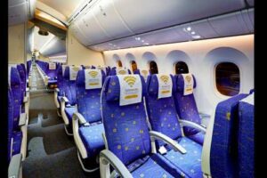 Scoot 787 (Super seats at SIS)