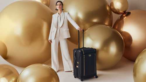 TUMI Wraps the Season in Style with “Gift Joy”