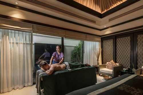 Thai massage at Banyan Tree Spa Samui