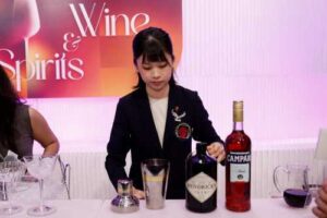 The champion of the Hong Kong International Mixology Showdown 2024 –HK region, Yvonne from the Hong Kong Jockey Club Clubhouse, created a signature cocktail named “Secret”.