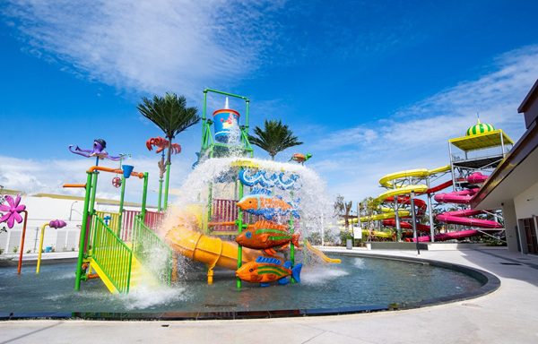 Alma Resort Lights Up Cam Ranh for the Holidays