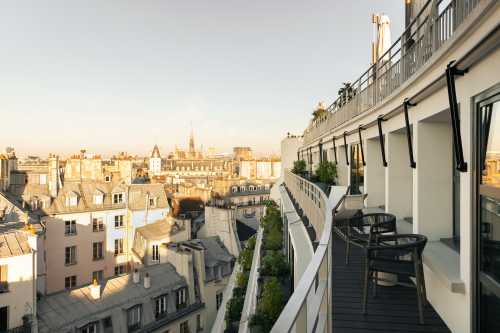 Warm Up in Parisian Style at Hôtel Dame Des Arts