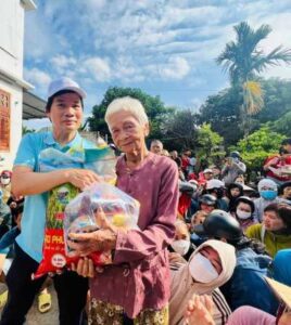 Mr Hien said he was “humbled and inspired by the community’s remarkable resilience despite difficult times”, with “neighbours looking after one another and volunteers working side by side”.