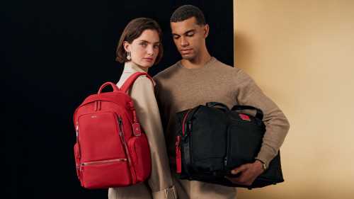 TUMI Unveils a Joy-Filled Holiday Gifting Season