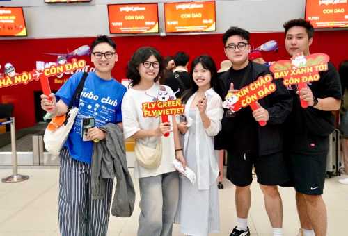Vietjet passengers 1