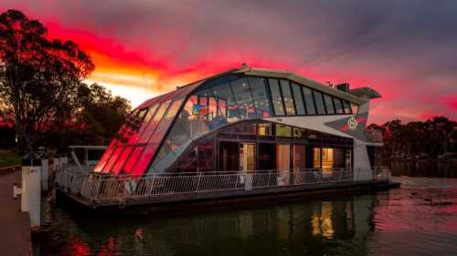 River Dream Boatel Wins World Luxury Award—Again