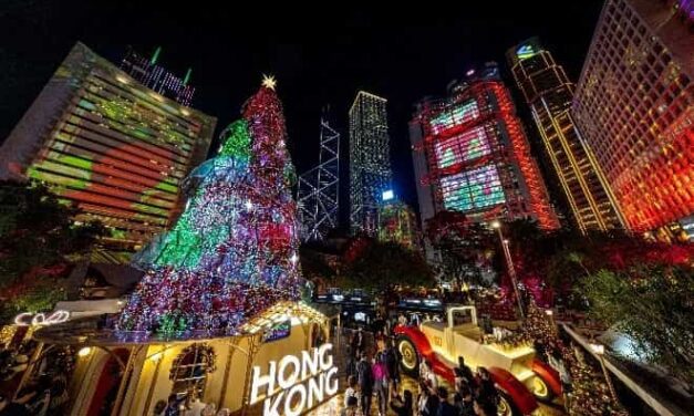 Hong Kong New Year Countdown Lights Up Central in 2026