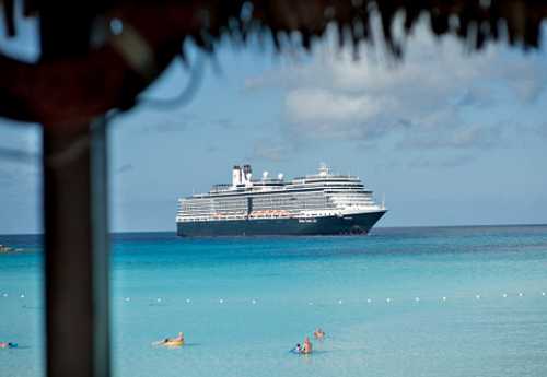 Private Island Pickleball Serves Fun on Half Moon Cay