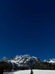 Rail Europe - Cortina d'Ampezzo pic by Ismail Rabbanii via Unsplash