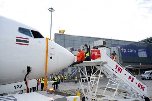 Vietjet Thailand Blesses New Boeing 737-8 Before Debut