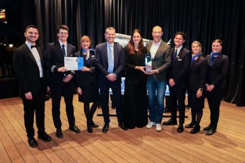 Awards - Individuals - 26001044