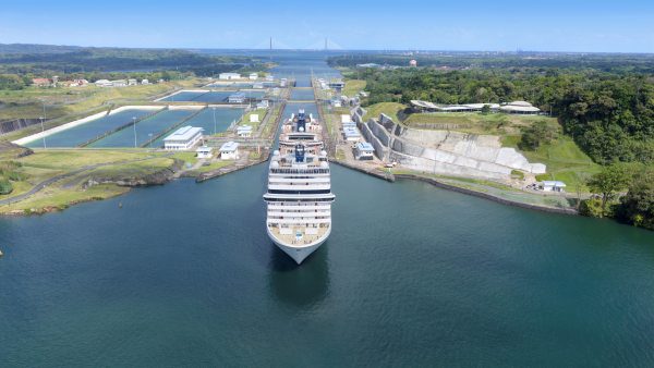 MSC Magnifica Transits Panama Canal in 2026