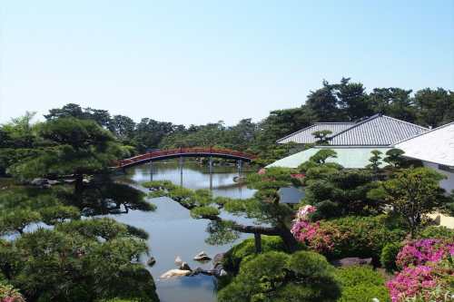 Nakazu Banshoen Garden. ©Nakazu Bansyoen Marugame Museum