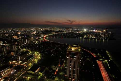 48 Hours in Fukuoka: Ramen, Temples & Street Buzz