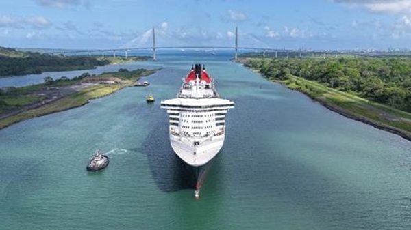 Queen Mary 2’s Panama Passage Sets Course for Australia