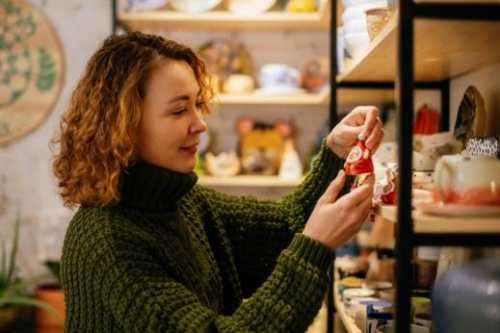 Shelf-ie Souvenirs Turning Kitchen Shelves into Cultural Showcases