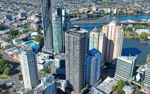 Brisbane Travellers Swap Hotels for Apartments