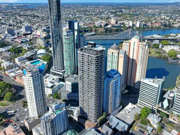 Brisbane Travellers Swap Hotels for Apartments