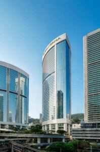 Island Shangri-La is located in the heart of Hong Kong Island and forms part of the beating heart of the city