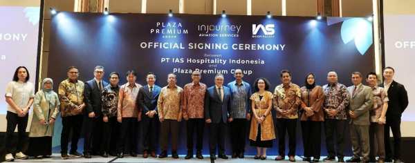 PPG’s leadership team with IASH and IAS holding board of directors and commissioners at the signing ceremony.
