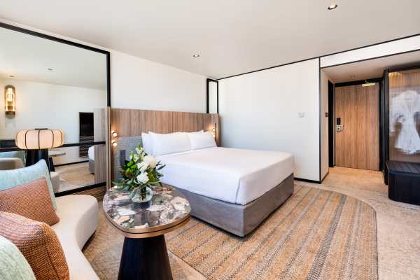 Pan Pacific Perth Unveils Luxe Wedding Showcase & Suite Win