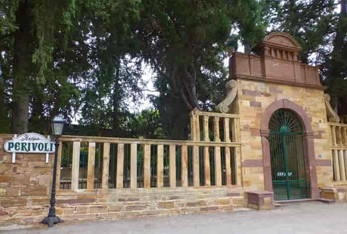 Perleas Mansion: Chios’ Citrus Estate Turned Timeless Retreat