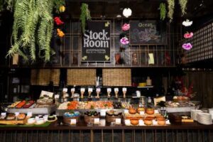 STOCK.ROOM - VLT (1)