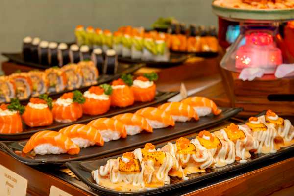 Salmon Soirée: Thursday Elegance at Ventisi
