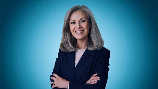 American Airlines Names Mary Dillon to Board