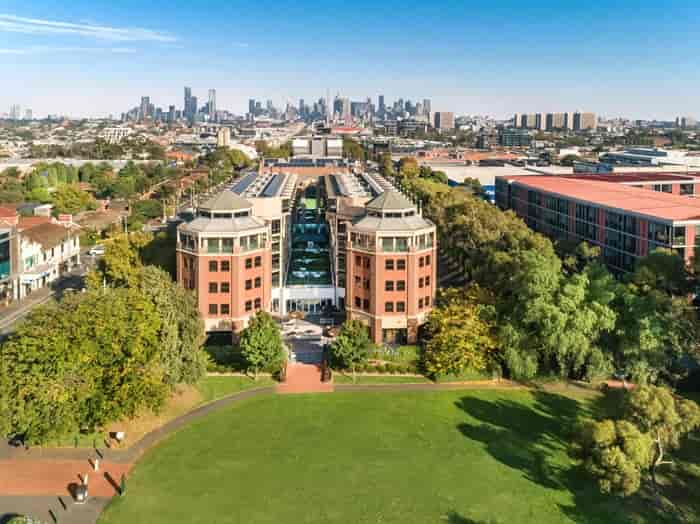 Bridge Road Icon Reborn as Amora Herencia Melbourne