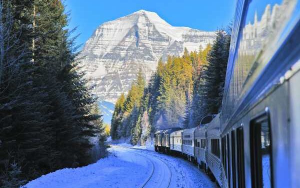 Aurora by Rail: Churchill to Winnipeg Adventure