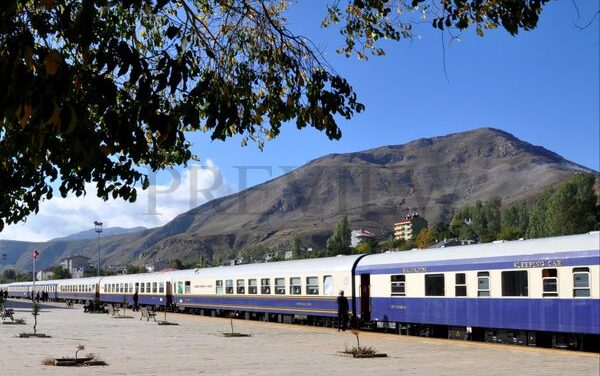 Golden Eagle Unveils Luxe Paris to Cappadocia Rail