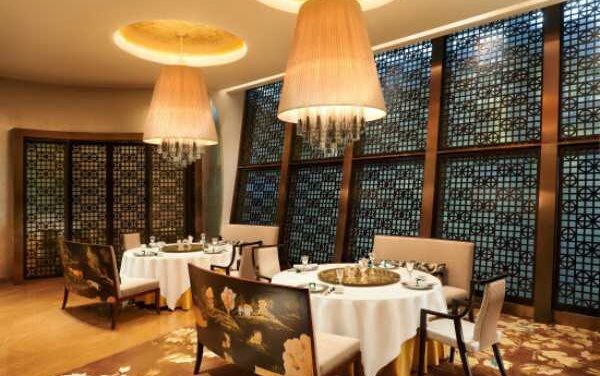 Melco Scoops Six Diamonds in Black Pearl Guide