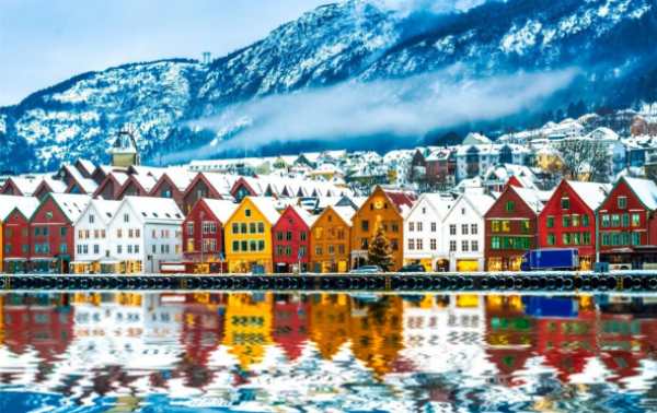 Last Call: Hurtigruten Norway Mega Famil